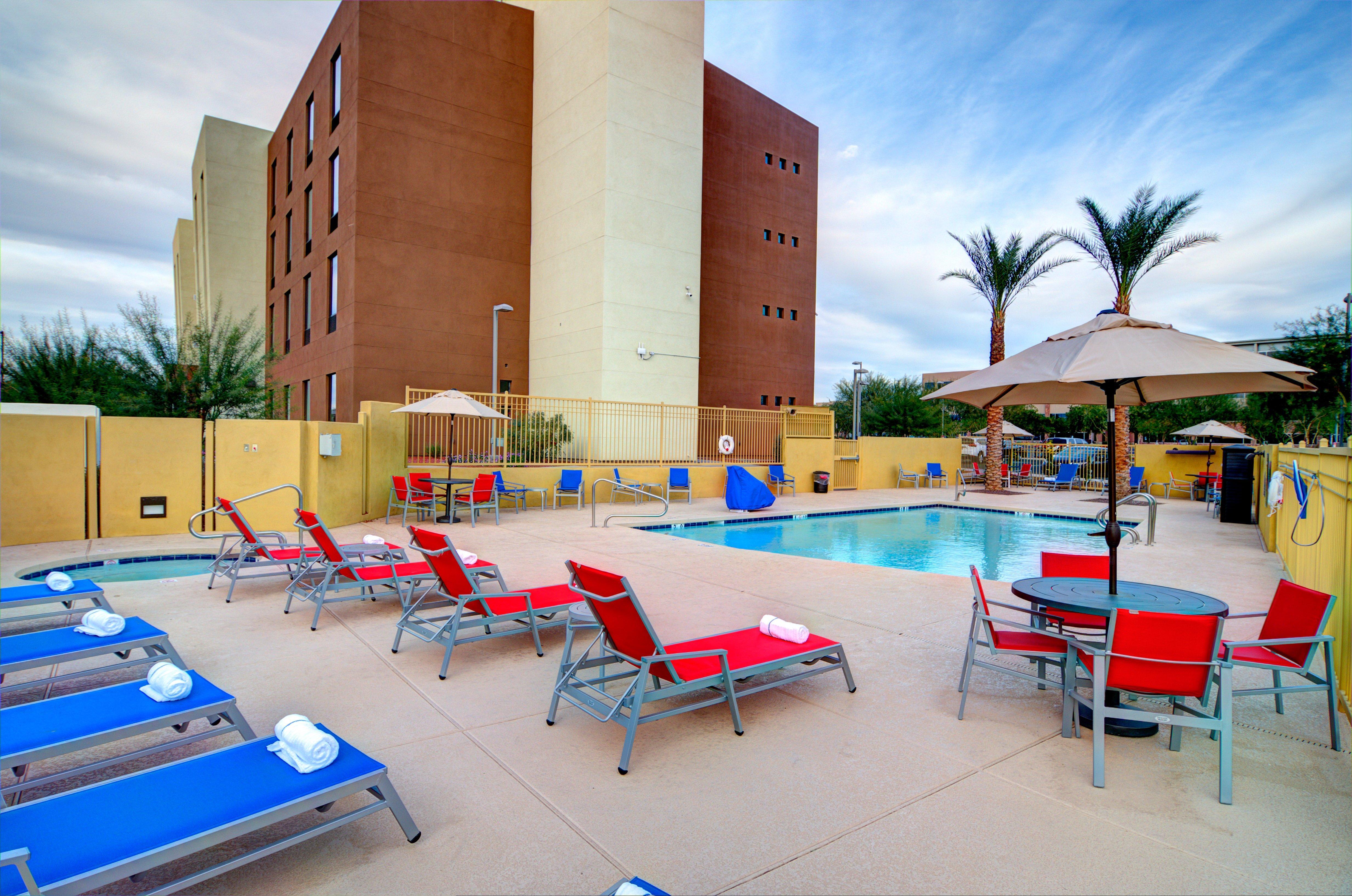 Holiday Inn Express & Suites - Phoenix North - Scottsdale By Ihg מראה חיצוני תמונה